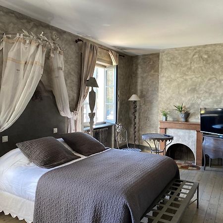 Готель Les Jardins De La Tour Шатійон-сюр-Шаларонн Екстер'єр фото