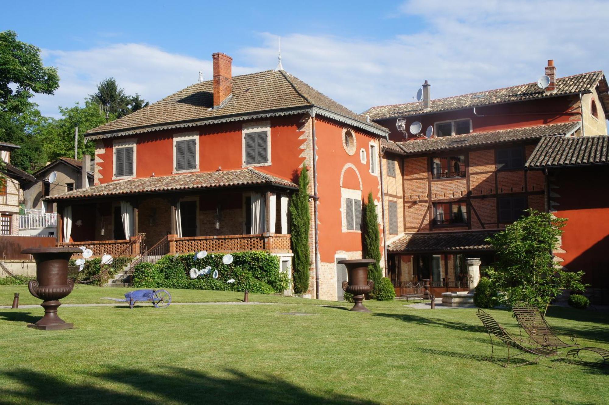 Готель Les Jardins De La Tour Шатійон-сюр-Шаларонн Екстер'єр фото